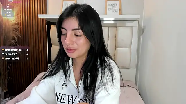 ANTONELLA  ROUSE  online show from December 20, 2024, 2:41 am