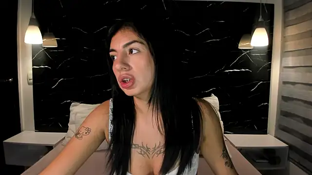 ANTONELLA  ROUSE  online show from December 22, 2024, 4:39 am