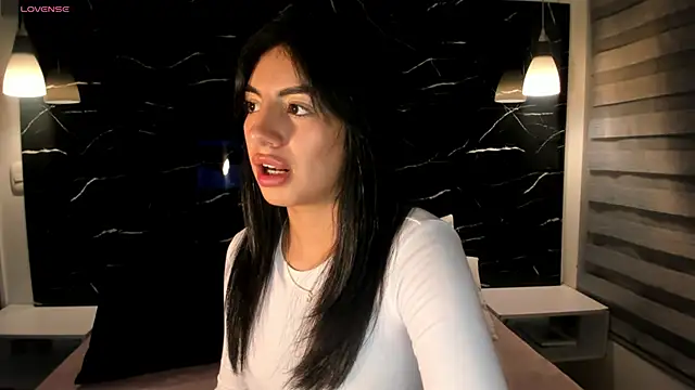 ANTONELLA  ROUSE  online show from December 27, 2024, 4:26 am