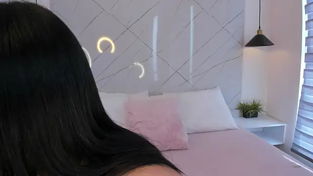 Snapshot of ANTONELLA__ROUSE_ chatting on September 28, 2025, 1:27 pm ANTONELLA ROUSE online show from September 28, 2025, 1:27 pm