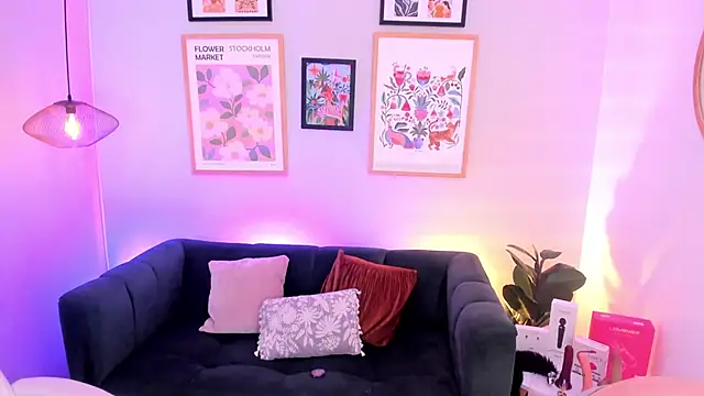 Melissa Koster online show from April 12, 2026, 5:23 am