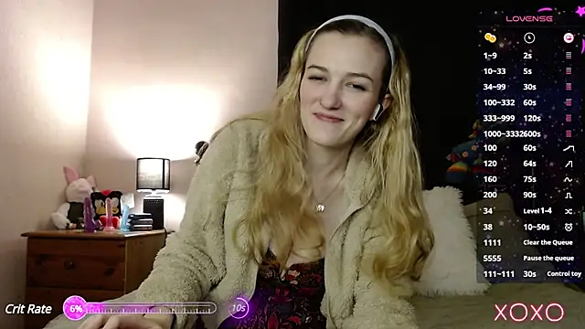 EllieeRose online show from February 17, 2025, 6:04 pm
