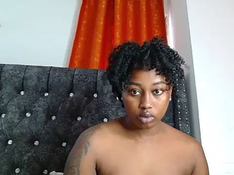 Miss hot candy online show from April 15, 2026, 4:30 am