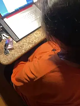 Snapshot of WilldoPita chatting on March 1, 2025, 10:10 pm WilldoPita online show from March 1, 2025, 10:10 pm