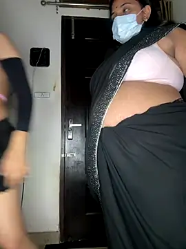 Snapshot of HotIndianCouple__8 chatting on November 6, 2025, 6:09 pm HotIndianCouple 8 online show from November 6, 2025, 6:09 pm