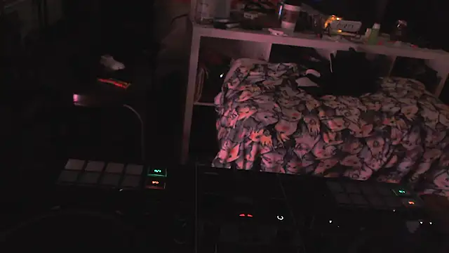 Snapshot of trash4cash chatting on January 31, 2025, 4:47 am trash4cash online show from January 31, 2025, 4:47 am