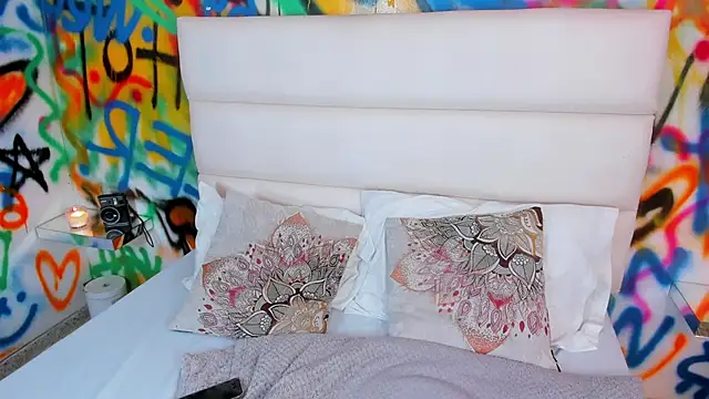 Liana Bernocchi online show from December 20, 2025, 8:27 pm