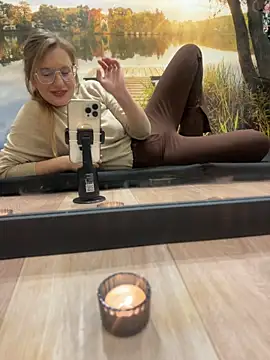 Snapshot of Vanilladreams chatting on February 18, 2026, 5:42 pm Vanilladreams online show from February 18, 2026, 5:42 pm