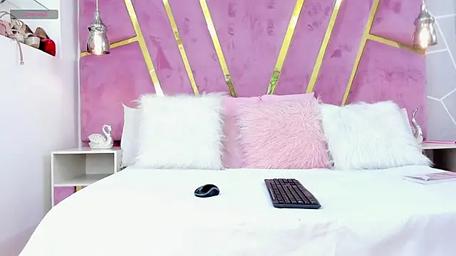LeeMei  online show from January 13, 2025, 7:42 pm