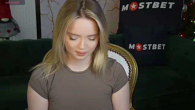 Cassy-Celestial  online show from December 19, 2024, 3:18 am