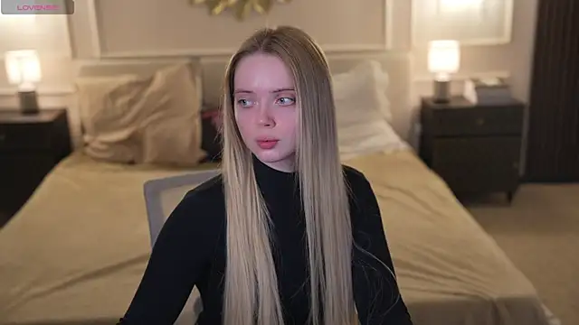 Cassy-Celestial  online show from November 17, 2025, 8:31 am