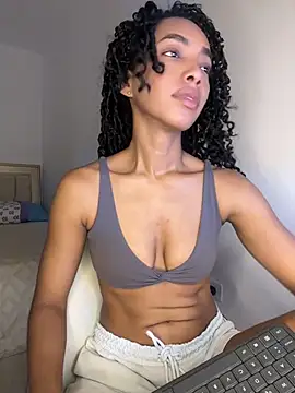 nicoleebony1 online show from May 25, 2026, 3:29 pm