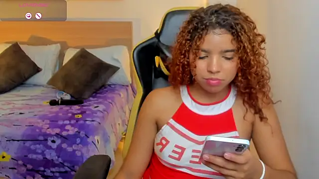 aurora rodriguez online show from February 12, 2025, 3:16 pm