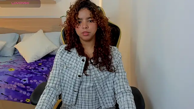 aurora rodriguez online show from February 18, 2025, 3:21 pm