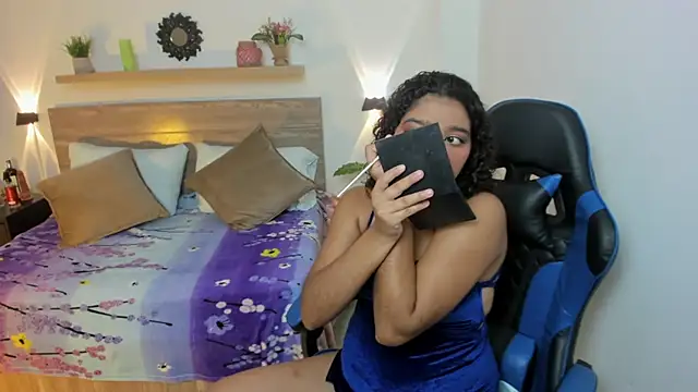 aurora rodriguez online show from October 23, 2025, 12:48 pm