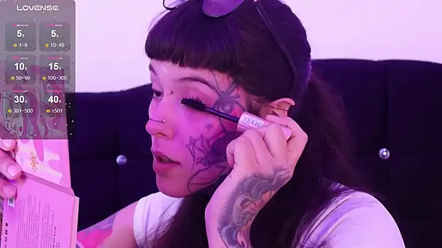 SylveonFox online show from January 21, 2025, 3:32 pm