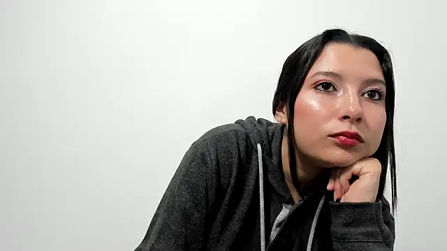 cami-01 online show from November 7, 2025, 8:53 pm