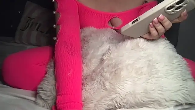 femmefatalebabe online show from November 26, 2025, 3:29 am