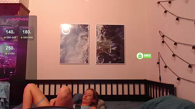 Snapshot of Sonya-Vlad chatting on December 16, 2024, 3:08 am Sonya-Vlad online show from December 16, 2024, 3:08 am