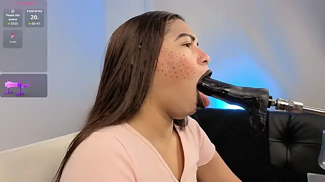 Snapshot of Anabel693 chatting on April 2, 2026, 10:46 am Anabel693 online show from April 2, 2026, 10:46 am