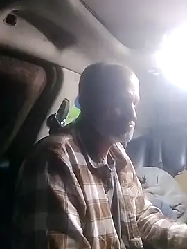 Snapshot of FloppyPickle4u chatting on February 16, 2025, 8:32 am FloppyPickle4u online show from February 16, 2025, 8:32 am