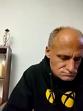 Snapshot of FloppyPickle4u chatting on February 21, 2025, 1:11 pm FloppyPickle4u online show from February 21, 2025, 1:11 pm