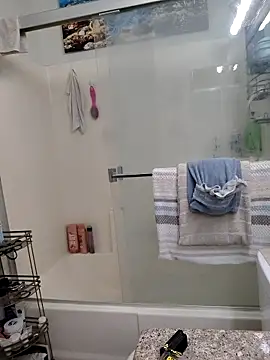 Snapshot of FloppyPickle4u chatting on February 21, 2025, 10:04 pm FloppyPickle4u online show from February 21, 2025, 10:04 pm