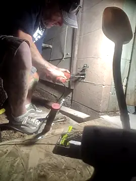 Snapshot of FloppyPickle4u chatting on February 24, 2025, 4:05 am FloppyPickle4u online show from February 24, 2025, 4:05 am