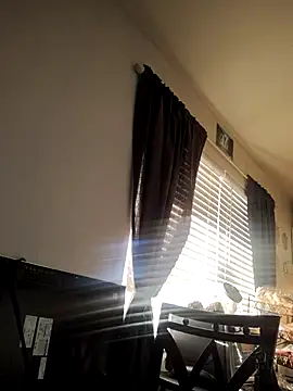 Snapshot of FloppyPickle4u chatting on February 25, 2025, 2:54 pm FloppyPickle4u online show from February 25, 2025, 2:54 pm