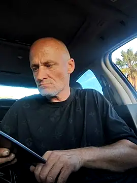 Snapshot of FloppyPickle4u chatting on February 28, 2025, 12:54 am FloppyPickle4u online show from February 28, 2025, 12:54 am