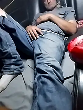 Snapshot of FloppyPickle4u chatting on March 2, 2025, 11:31 pm FloppyPickle4u online show from March 2, 2025, 11:31 pm