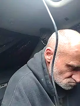 Snapshot of FloppyPickle4u chatting on March 5, 2025, 8:53 pm FloppyPickle4u online show from March 5, 2025, 8:53 pm