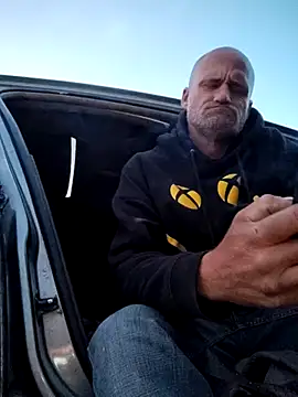 Snapshot of FloppyPickle4u chatting on March 7, 2025, 1:53 am FloppyPickle4u online show from March 7, 2025, 1:53 am