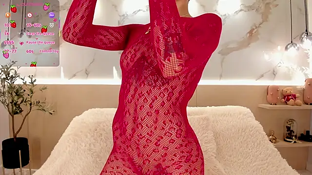 Snapshot of LunaRuso chatting on March 7, 2026, 4:59 pm LunaRuso online show from March 7, 2026, 4:59 pm