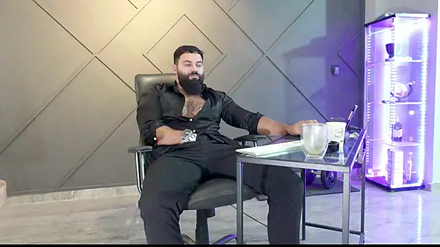 mattmasterss online show from December 4, 2024, 7:17 am