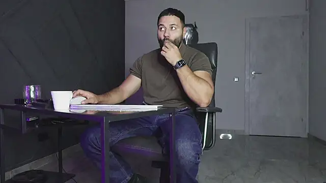 mattmasterss online show from October 21, 2025, 7:14 pm