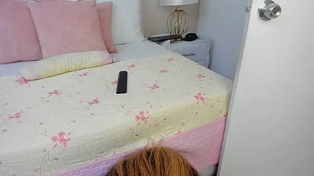 Snapshot of Valeriasaenzz_ chatting on February 7, 2025, 4:59 am Valeriasaenzz online show from February 7, 2025, 4:59 am