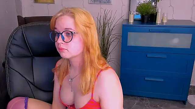 AlicePopsy online show from January 24, 2025, 6:35 pm