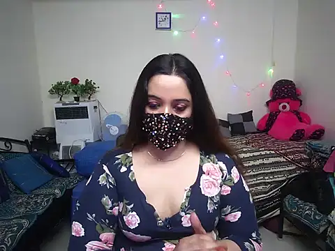 Arushisingh8888 online show from February 23, 2025, 9:55 am