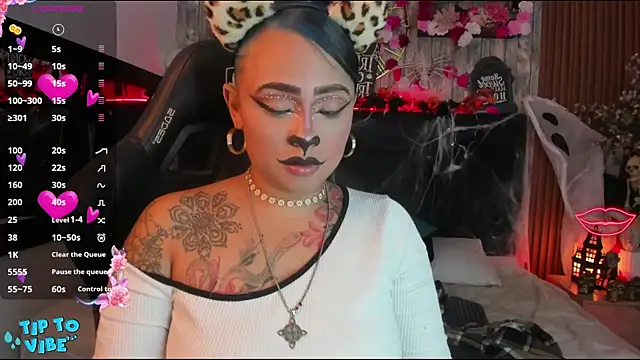 Neko Misaki online show from October 25, 2025, 12:02 pm