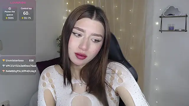 Snapshot of mily_thomson_b_ chatting on February 14, 2025, 3:11 am mily thomson b online show from February 14, 2025, 3:11 am