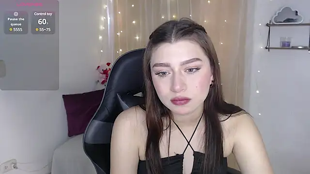 Snapshot of mily_thomson_b_ chatting on February 23, 2025, 9:48 pm mily thomson b online show from February 23, 2025, 9:48 pm