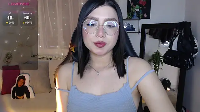 Snapshot of mily_thomson_b_ chatting on September 17, 2025, 10:22 pm mily thomson b online show from September 17, 2025, 10:22 pm