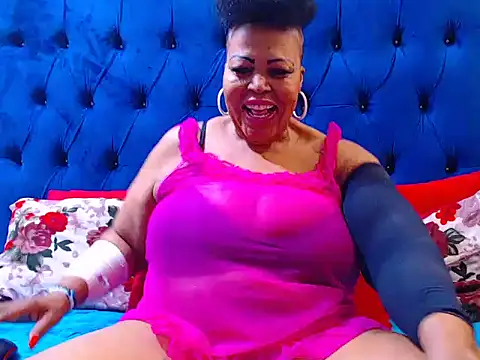 ebonycandy10 online show from February 16, 2026, 6:20 am