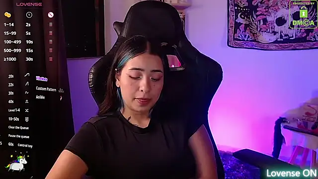 Snapshot of sweetcoralinee chatting on October 15, 2025, 3:28 am sweetcoralinee online show from October 15, 2025, 3:28 am