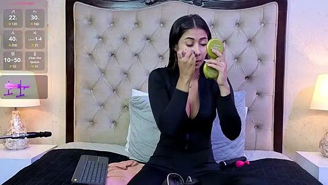 MontVta online show from December 5, 2025, 12:14 pm