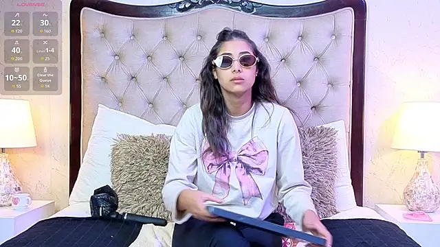 Snapshot of MontVta chatting on January 17, 2026, 12:10 pm MontVta online show from January 17, 2026, 12:10 pm