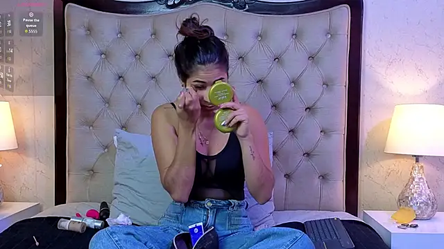 Snapshot of MontVta chatting on February 26, 2026, 12:15 pm MontVta online show from February 26, 2026, 12:15 pm