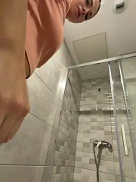 streetdoll online show from February 23, 2026, 8:33 am