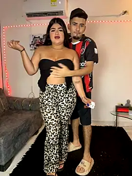 royalgirls x online show from November 21, 2025, 1:26 am